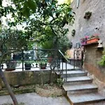 Oparavisegenova Apartament *